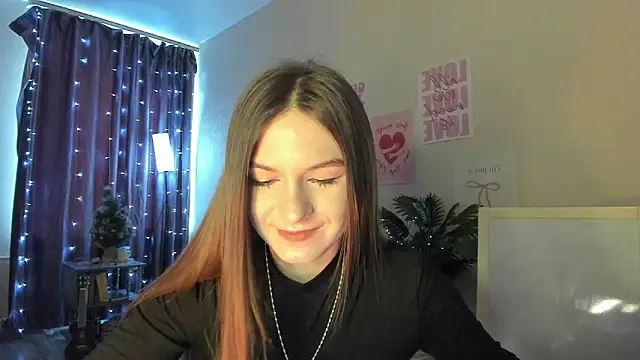 luna lust 212 online show from March 15, 4:19 am