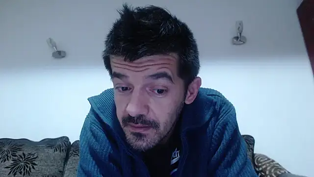 Dale E online show from January 2, 2:33 am