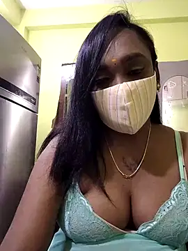 Dharshini98 online show from February 19, 7:55 pm