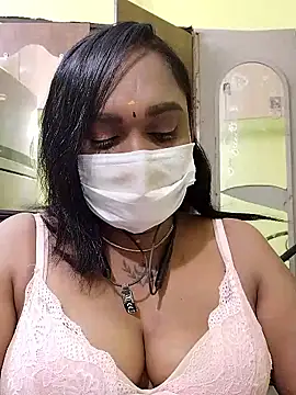 Dharshini98 online show from January 17, 4:43 pm