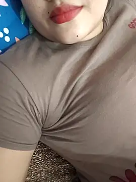Snapshot of Cute_Ayushii chatting on July 16, 1:19 pm Cute Ayushii online show from July 16, 1:19 pm