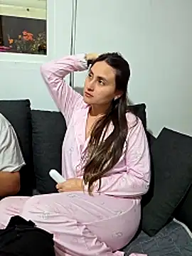 7milo online show from February 18, 6:48 pm