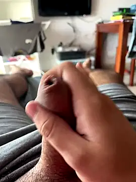 Snapshot of Yannick04 chatting on November 12, 1:37 pm Yannick04 online show from November 12, 1:37 pm