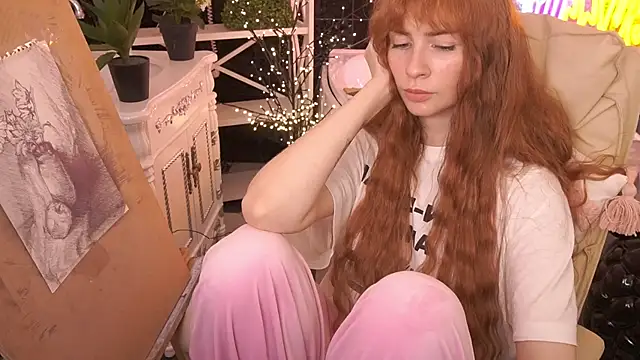 Nicol Moonn online show from April 2, 4:46 pm
