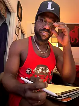 SirDaddylicious online show from November 12, 9:18 pm