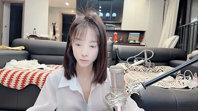 Butterbear online show from April 8, 12:39 pm