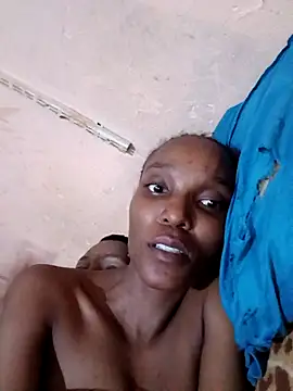 Snapshot of Beverlygurlx6 chatting on February 26, 4:23 am Beverlygurlx6 online show from February 26, 4:23 am