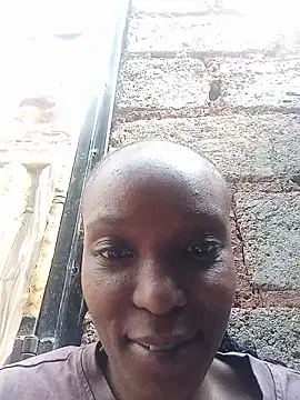 Snapshot of Beverlygurlx6 chatting on February 9, 7:39 am Beverlygurlx6 online show from February 9, 7:39 am