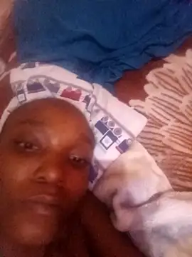 Snapshot of Beverlygurlx6 chatting on February 12, 10:53 pm Beverlygurlx6 online show from February 12, 10:53 pm