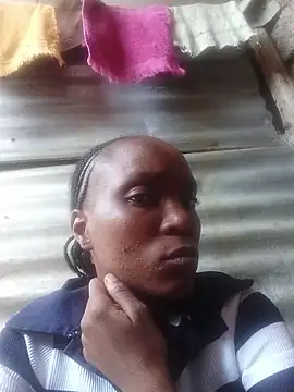 Snapshot of Beverlygurlx6 chatting on February 11, 1:33 pm Beverlygurlx6 online show from February 11, 1:33 pm