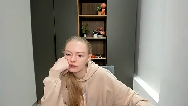 Snapshot of ElaneComiso chatting on November 15, 5:33 am ElaneComiso online show from November 15, 5:33 am