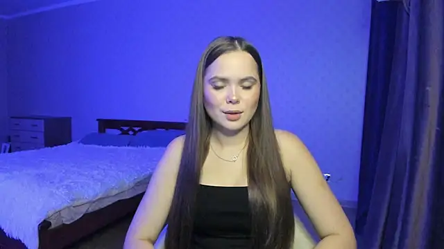 Snapshot of Kira_love_81 chatting on November 28, 6:41 pm Kira love 81 online show from November 28, 6:41 pm