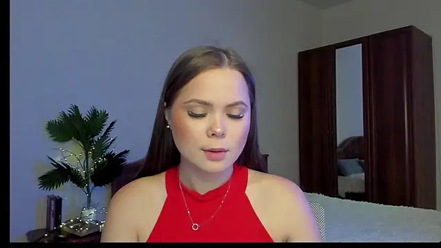 Snapshot of Kira_love_81 chatting on January 11, 7:32 pm Kira love 81 online show from January 11, 7:32 pm