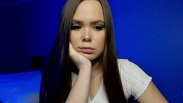 Snapshot of Kira_love_81 chatting on November 16, 3:55 am Kira love 81 online show from November 16, 3:55 am