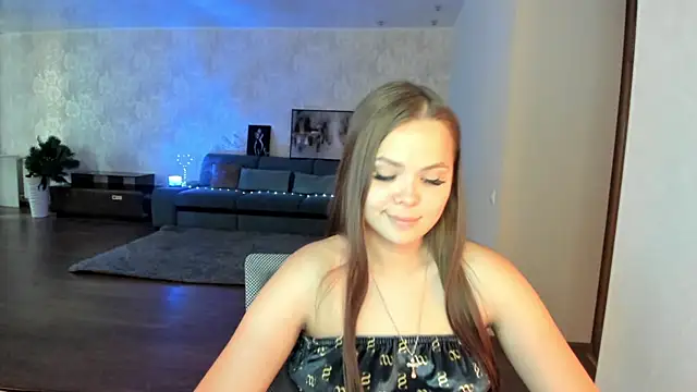 Snapshot of Kira_love_81 chatting on July 7, 12:20 pm Kira love 81 online show from July 7, 12:20 pm