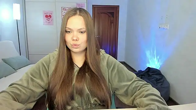 Kira love 81 online show from April 9, 4:14 am