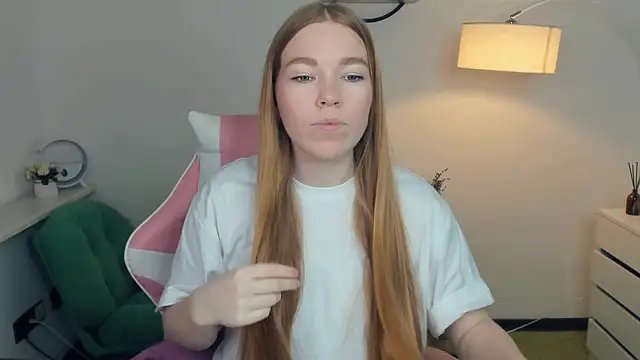 LavetaShiroma online show from November 24, 8:09 pm