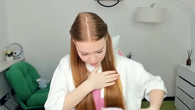 LavetaShiroma online show from November 28, 7:58 pm