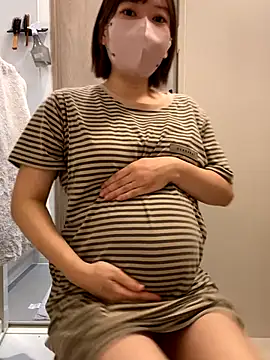 Snapshot of yun_cute chatting on November 16, 1:05 pm yun cute online show from November 16, 1:05 pm