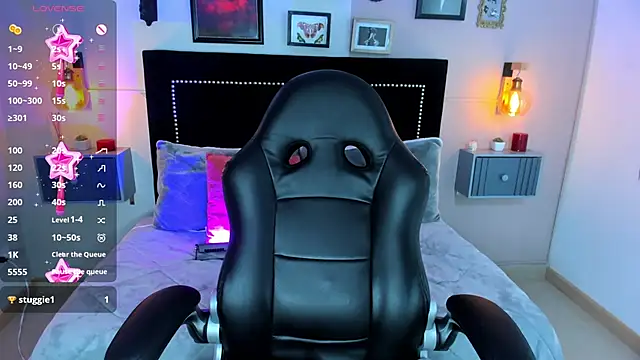 Snapshot of conny_tanakaa chatting on November 21, 2:49 pm conny tanakaa online show from November 21, 2:49 pm