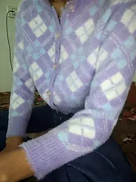 Vanshika sharma12 online show from December 18, 3:49 pm