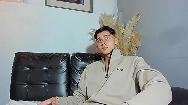 ZeusBrant online show from April 8, 1:12 pm