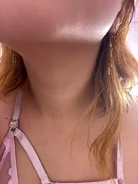 NinaSakura Eup online show from November 18, 11:35 am