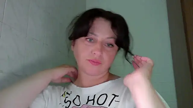 Snapshot of MelinaAx chatting on June 30, 7:58 pm MelinaAx online show from June 30, 7:58 pm
