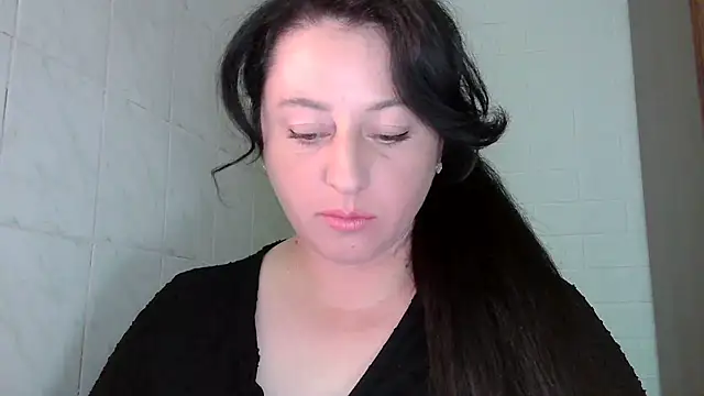 Snapshot of MelinaAx chatting on July 12, 7:47 pm MelinaAx online show from July 12, 7:47 pm