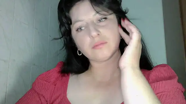 Snapshot of MelinaAx chatting on June 4, 6:34 pm MelinaAx online show from June 4, 6:34 pm