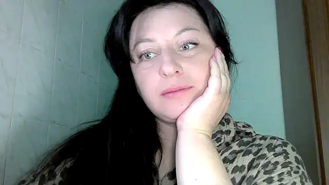 Snapshot of MelinaAx chatting on April 28, 9:03 am MelinaAx online show from April 28, 9:03 am