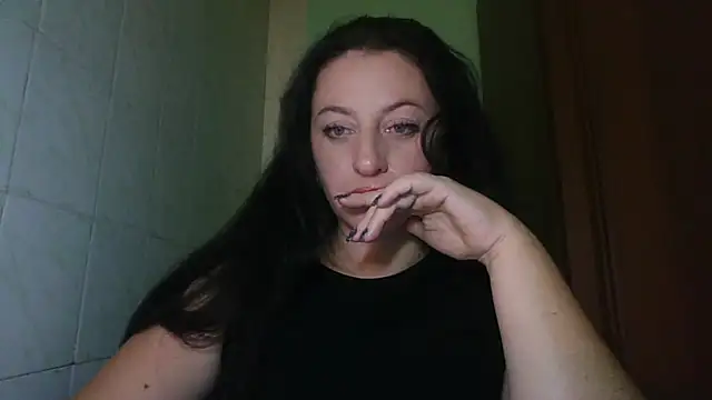 Snapshot of MelinaAx chatting on November 15, 12:36 am MelinaAx online show from November 15, 12:36 am