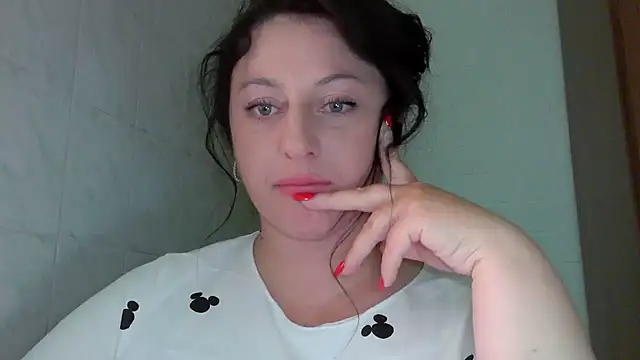Snapshot of MelinaAx chatting on June 14, 7:26 pm MelinaAx online show from June 14, 7:26 pm