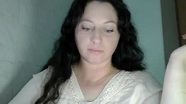Snapshot of MelinaAx chatting on June 11, 7:22 pm MelinaAx online show from June 11, 7:22 pm