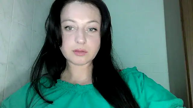 Snapshot of MelinaAx chatting on April 21, 6:58 pm MelinaAx online show from April 21, 6:58 pm
