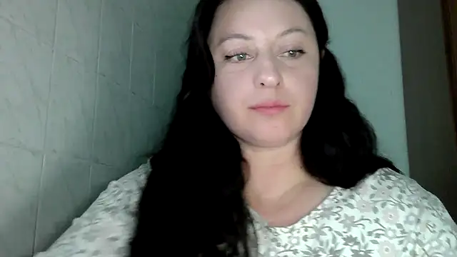 Snapshot of MelinaAx chatting on May 6, 7:51 pm MelinaAx online show from May 6, 7:51 pm