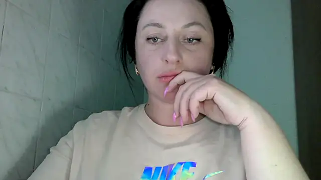 Snapshot of MelinaAx chatting on May 16, 7:24 pm MelinaAx online show from May 16, 7:24 pm