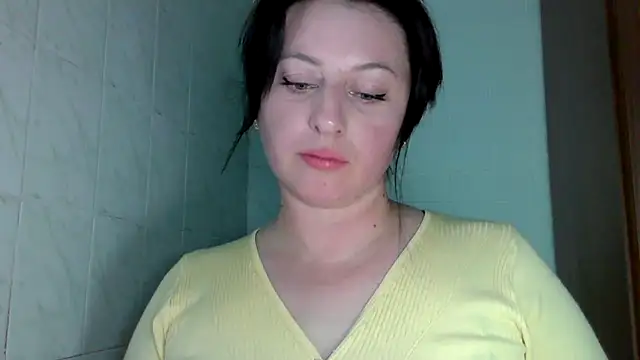 Snapshot of MelinaAx chatting on May 5, 8:45 pm MelinaAx online show from May 5, 8:45 pm