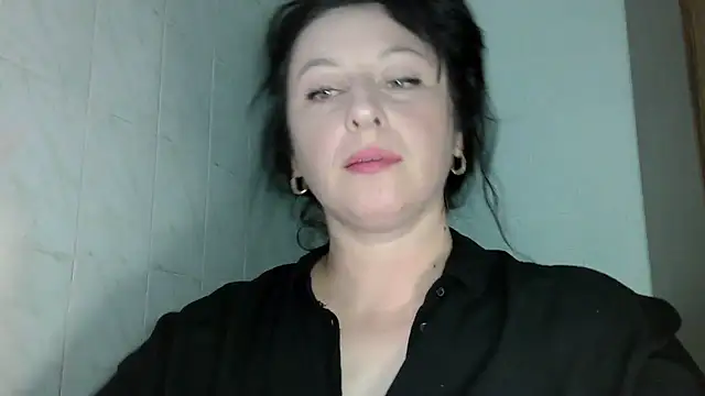 Snapshot of MelinaAx chatting on June 7, 7:41 pm MelinaAx online show from June 7, 7:41 pm