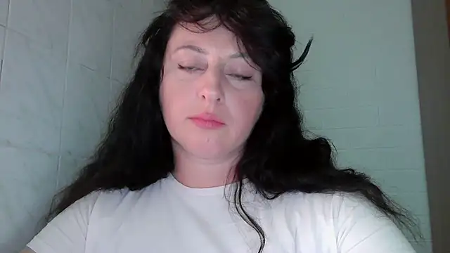 Snapshot of MelinaAx chatting on July 18, 7:00 pm MelinaAx online show from July 18, 7:00 pm
