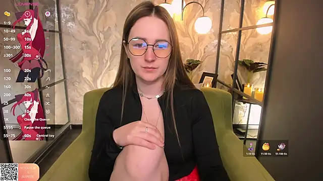 EmmaBloomm online show from June 21, 6:30 am