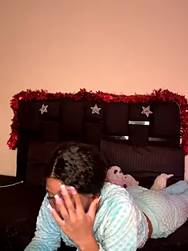 Weendolyn  online show from December 3, 3:00 pm