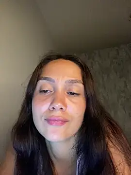 Snapshot of carolsapequinha chatting on February 27, 2:45 am carolsapequinha online show from February 27, 2:45 am