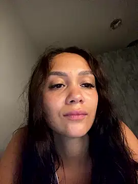 carolsapequinha online show from March 8, 8:45 pm