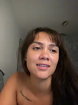 carolsapequinha online show from April 14, 3:39 pm