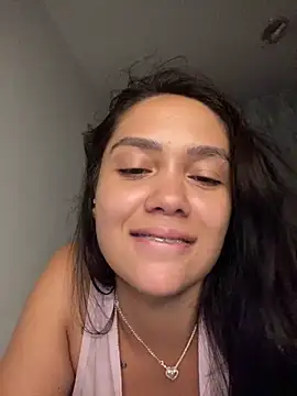 Snapshot of carolsapequinha chatting on February 8, 2:04 pm carolsapequinha online show from February 8, 2:04 pm