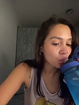 carolsapequinha online show from April 9, 10:21 am