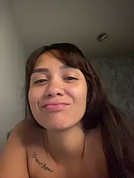 carolsapequinha online show from May 2, 4:07 am