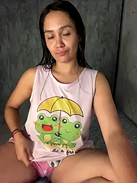 Snapshot of carolsapequinha chatting on January 8, 8:59 pm carolsapequinha online show from January 8, 8:59 pm