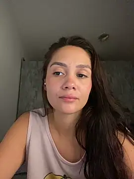 carolsapequinha online show from April 8, 12:23 am